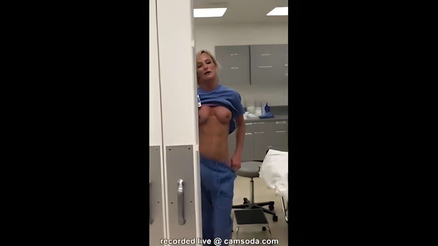 Nurse Showing Off On The Job real leakd tape